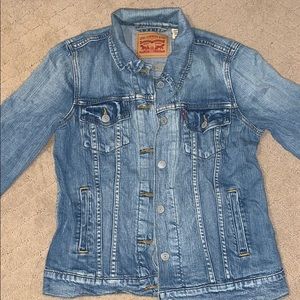 SOLD Levi’s denim jacket